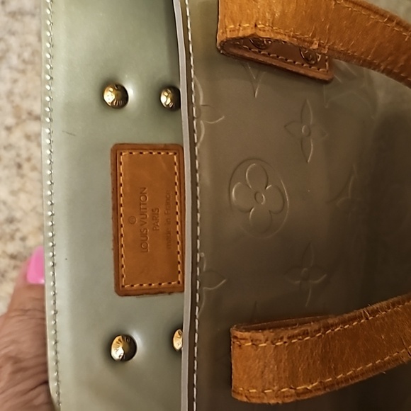 AUTH* Louis Vuitton Authentic Vernis Bag- Mint Green - Picture 5 of 13